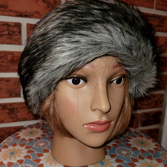 Parkhurst Women's Winter Faux Fur Mink Hat - Picture 9 of 16